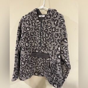 NWT Woman’s Crazy Train pullover with hood and pockets